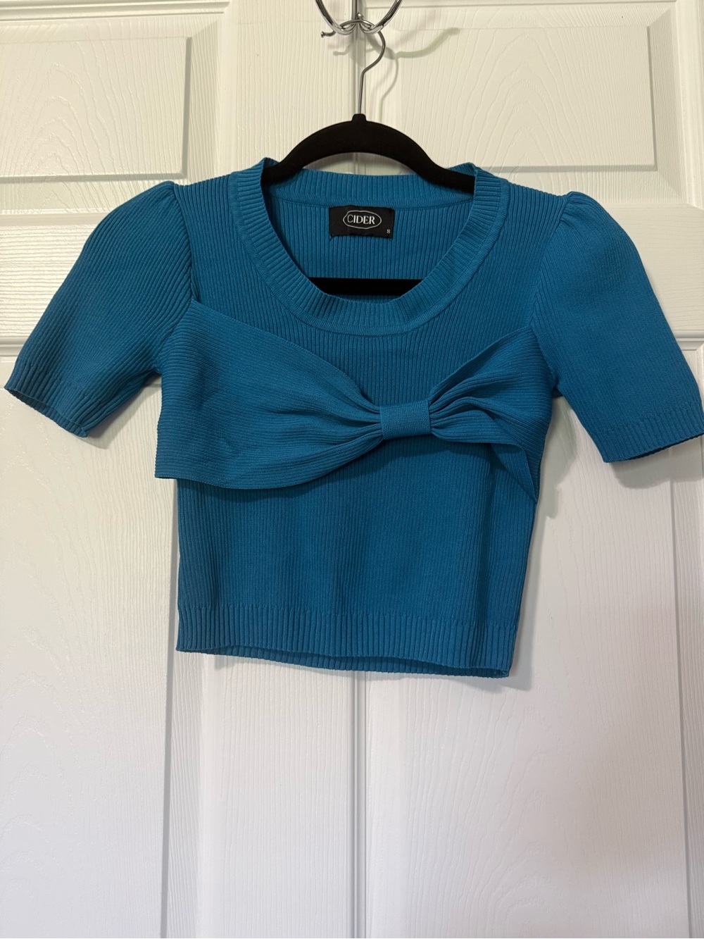 CIDER Ribbed Bow-Front Cropped Sweater- S - Picture 2 of 6